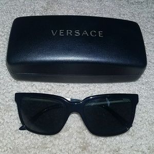 GENUINE VERSACE unisex sunglasses with case.